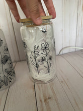 Load image into Gallery viewer, Floral 16oz Glass Tumbler
